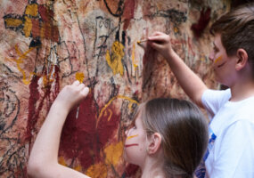 Stage d’automne au Préhistomuseum – La grotte en couleurs