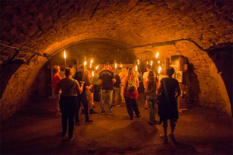 Ballade aux Flambeaux au Château Fort de Bouillon à l'occasion de la St Valentin et des congés du Carnaval.