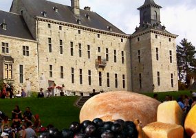42e fête du fromage au Château de Harzé.